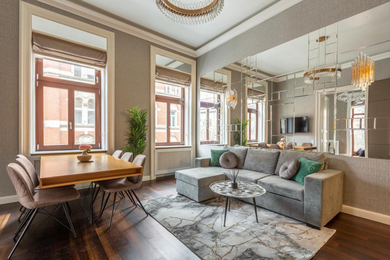Luxury Apartment With Balcony Next To The New York Cafe Budapest Kültér fotó