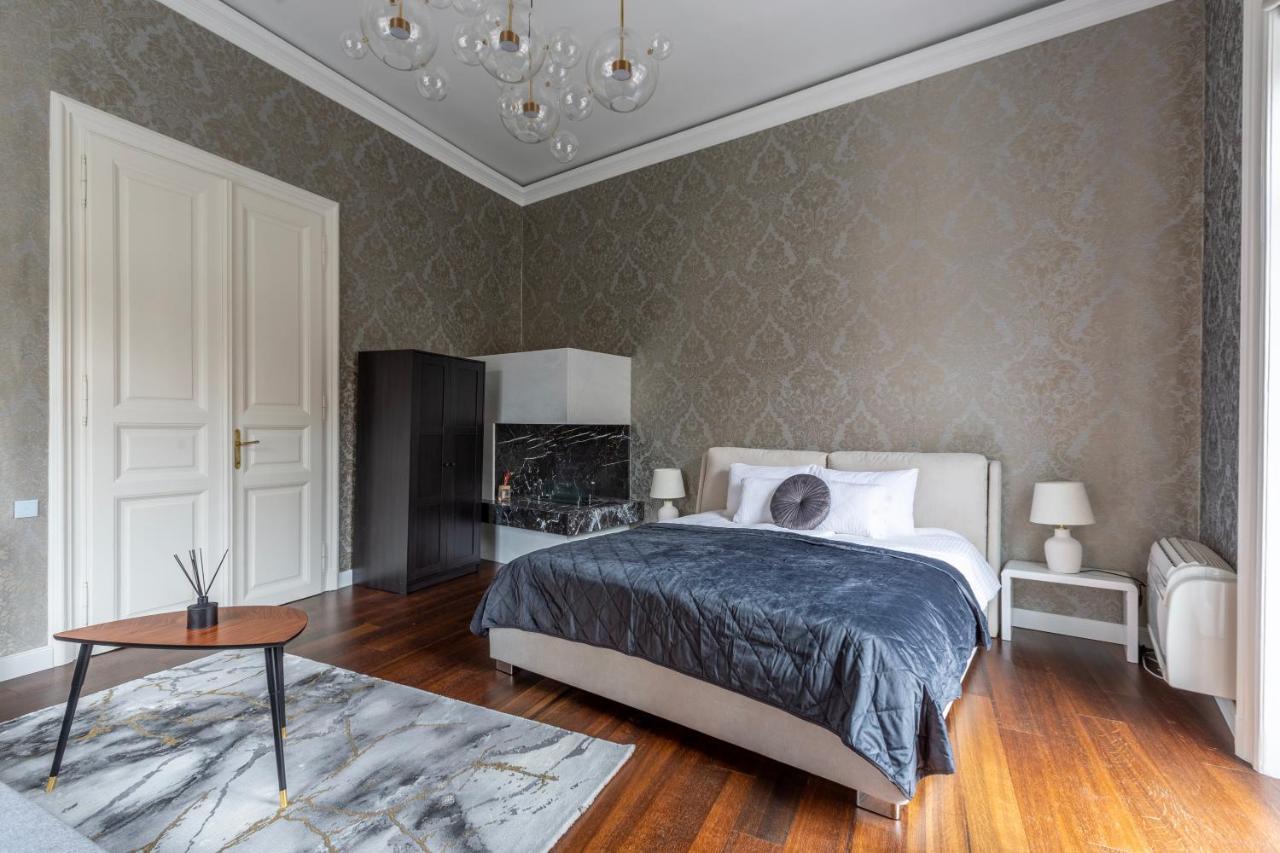 Luxury Apartment With Balcony Next To The New York Cafe Budapest Kültér fotó