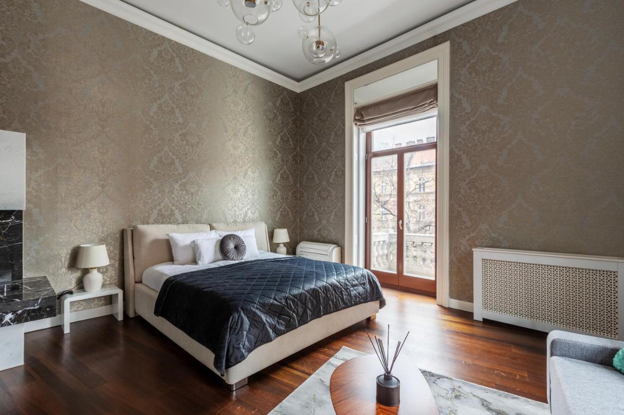 Luxury Apartment With Balcony Next To The New York Cafe Budapest Kültér fotó